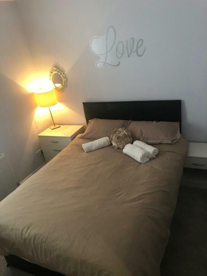Cheapsleepz 49 Moscow Drive Hotel Liverpool Luaran gambar