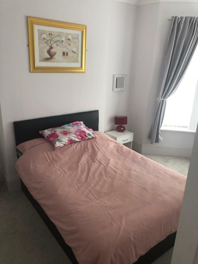 Cheapsleepz 49 Moscow Drive Hotel Liverpool Luaran gambar