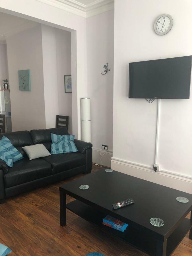 Cheapsleepz 49 Moscow Drive Hotel Liverpool Luaran gambar