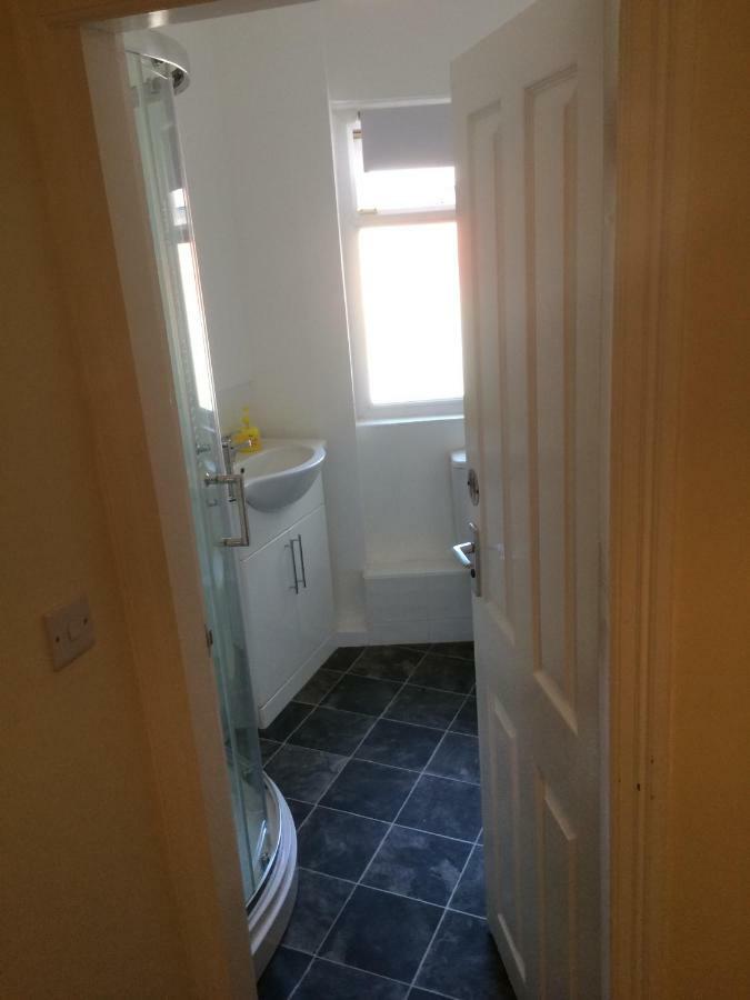 Cheapsleepz 49 Moscow Drive Hotel Liverpool Luaran gambar